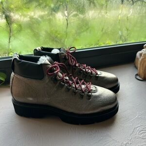 Boemos Metallic Leather Shearling Lining Hiking Boots Women Size 9
